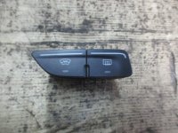 Кнопка обогрева переднего и заднего стекла на Ford Focus — фото 1