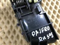 Ручка двери внутренняя правая на Mitsubishi Pajero V90 — фото 6