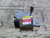 Датчик AIR BAG на Toyota RAV4 CA20 — фото 1