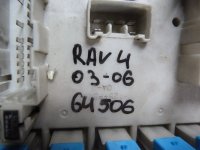 Блок предохранителей на Toyota RAV4 CA20 — фото 9