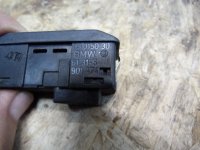 Кнопка люка на Land Rover Range Rover L322 — фото 4