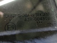 Стекло двери задней правой форточка на Cadillac SRX — фото 5