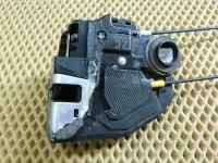 Замок двери задней правой на Toyota Auris E150 — фото 6