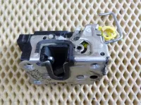 Замок двери задней левой на Renault Duster — фото 4