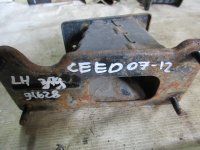 Кронштейн усилителя заднего бампера левый на Kia Ceed ED — фото 4