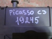 Блок предохранителей на Citroen C3 Picasso — фото 4