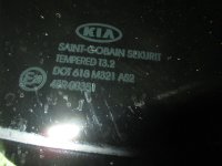 Стекло двери задней правой форточка на Kia Sportage SL — фото 2