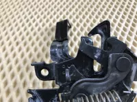 Замок капота на Toyota Auris E150 — фото 7