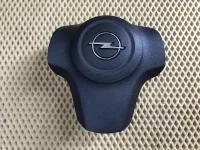 Подушка безопасности в рулевое колесо Opel Corsa D 2006-2015 (OPEL 2 ЗАРЯДА 5199336 13235770) — фото 1