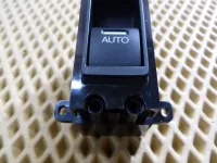Кнопка стеклоподъемника на Honda Accord CP — фото 2