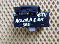 Кнопка стеклоподъемника на Honda Accord CP — фото 4