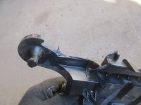 Крепление АКБ на Volkswagen Jetta A5 — фото 3
