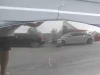 Капот на Renault Clio — фото 4