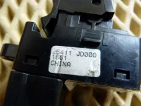 Кнопка стеклоподъемника на Nissan Teana J32 — фото 4