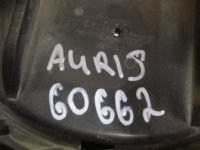 Решетка радиатора на Toyota Auris E150 — фото 14