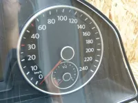Панель приборов на Volkswagen Jetta A5 — фото 4