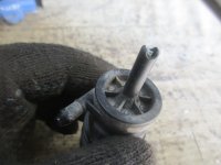 Насос омывателя на Volkswagen Jetta A5 — фото 2