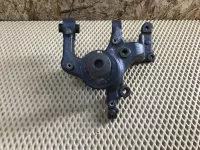 Кулак поворотный задний левый Skoda Octavia (A5 1Z-) 2004-2013,A3 [8PA] 2004-2013,Golf V Plus 2005-2014,Golf V 2003-2009,Touran 2003-2010,Jetta 2006-2011,Altea 2004-2015,Toledo III 2004-2009,Superb 2008-2015,Golf VI 2009-2012,Touran 2010-2016 (1K0505435AC) — фото 1
