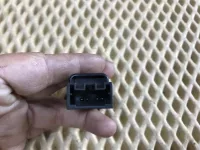 Кнопка антипробуксовочной системы на JAC S5 — фото 4