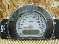 Панель приборов на Suzuki Splash — фото 4