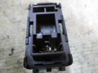Кнопка открывания багажника на Nissan Teana J32 — фото 2