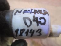 Насос омывателя на Nissan Navara D40 — фото 3
