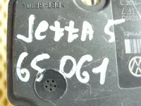 Блок ABS на Volkswagen Jetta A5 — фото 9