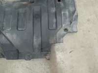 Пыльник двигателя центральный на Honda CR-V RM — фото 4