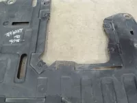 Пыльник двигателя центральный на Honda CR-V RM — фото 6