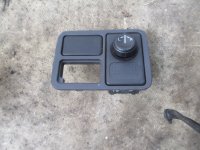 Переключатель регулировки зеркала Nissan Almera N16 2000-2006,Patrol (Y61) 1997-2009,Terrano II (R20) 1993-2006,Almera Tino 2000-2006,King Cab D22 1998-2012,X-Trail (T30) 2001-2006,NP300 2008> (25570BM400) — фото 1