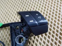 Блок кнопок в руль на Volvo XC90 C — фото 4