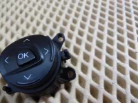 Блок кнопок в руль на Ford Focus — фото 3