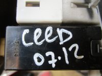 Кнопка корректора фар на Kia Ceed ED — фото 5