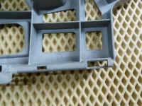 Кронштейн форсунки омывателя фары левый на Skoda Rapid NH3 — фото 9