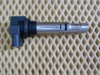 Катушка зажигания VW Jetta 2011>,A2 [8Z0] 2000-2005,Octavia (A4 1U-) 2000-2011,Leon (1M1) 1999-2006,Toledo II 1999-2006,Golf IV/Bora 1997-2005,New Beetle 1998-2010,Lupo 1998-2005,A3 [8PA] Sportback 2004-2013 (036905715E) — фото 1