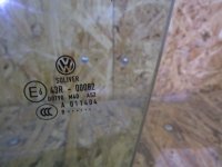Стекло двери передней левой на Volkswagen Passat B6 — фото 2