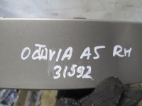 Планка под фонарь правая на Skoda Octavia A5 — фото 4