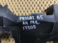 Воздуховод радиатора правый на Volkswagen Passat B5 — фото 9