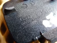 Заглушка буксировочного крюка на Audi Q7 4M — фото 3