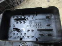 Блок предохранителей на Volkswagen Passat B6 — фото 3