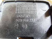 Заглушка буксировочного крюка на Volkswagen Passat B6 — фото 3