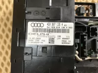 Плафон салонный на Audi A8 D3 — фото 18