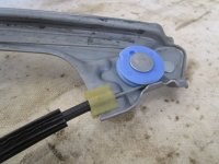 Стеклоподъемник электрический передний правый на Renault Laguna BT — фото 11