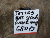 Датчик уровня в бачок омывателя на Volkswagen Jetta A5 — фото 4