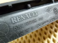 Уплотнитель капота на Renault Megane — фото 12