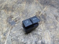 Кнопка многофункциональная Audi TT(8J) 2006-2015 (ОТКРЫВАНИЯ БАГАЖНИКА И ЛЮЧКА БЕНЗОБАКА 8P0959833A) — фото 1