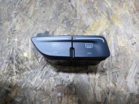 Кнопка обогрева переднего и заднего стекла на Ford Focus — фото 1
