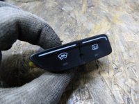 Кнопка обогрева переднего и заднего стекла на Ford Focus — фото 2