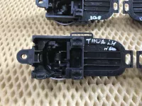 Ручка двери внутренняя на Nissan Tiida C11 — фото 7