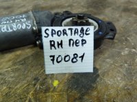 Моторчик стеклоподъемника передний правый на Kia Sportage SL — фото 5